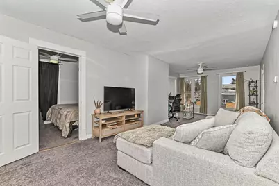 202 E Main St #202A, Racine, WI 53185 - Photo 13