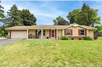 1704  16th Ave, Grafton, WI 53024 - Photo 1