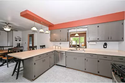 1704  16th Ave, Grafton, WI 53024 - Photo 9