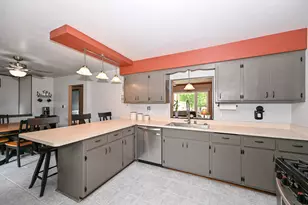 1704 16th Ave, Grafton, WI 53024 - Photo 9