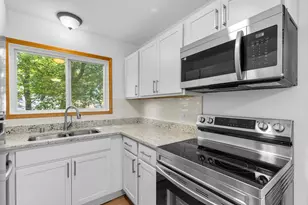 30012 Meadow Dr, Burlington, WI 53105 - Photo 7