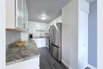 6322 S 20th St, Milwaukee, WI 53221 - Photo 9