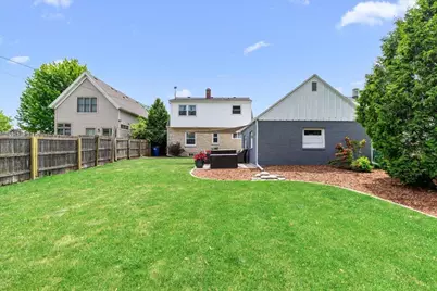 132 E Douglas St, Port Washington, WI 53074 - Photo 45
