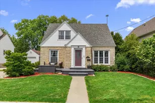 132 E Douglas St, Port Washington, WI 53074 - Photo 1