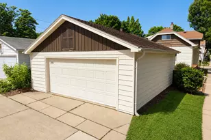2000 S 72nd St, West Allis, WI 53219 - Photo 35