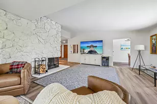 N85W15700 Ridge Rd, Menomonee Falls, WI 53051 - Photo 9