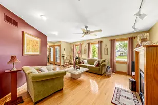 13960 James St, Brookfield, WI 53005 - Photo 9