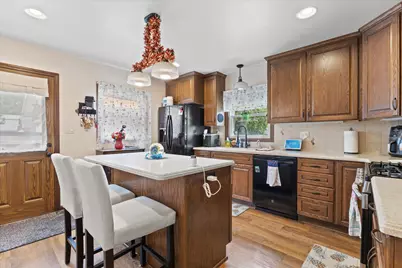 3915  55th St, Kenosha, WI 53144 - Photo 5