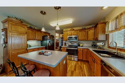 1505  Raveen St, Fort Atkinson, WI 53538 - Photo 5