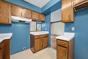 306 Sheffield Rd, Waukesha, WI 53186 - Photo 3