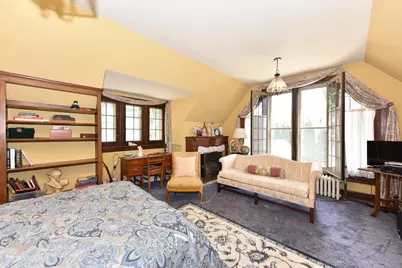 8525  Ravenswood Cir, Wauwatosa, WI 53226 - Photo 17