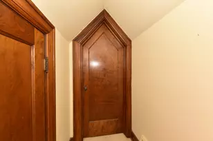 8525 Ravenswood Cir, Wauwatosa, WI 53226 - Photo 19