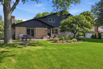 8807  Greenhill Ln, Greendale, WI 53129 - Photo 29