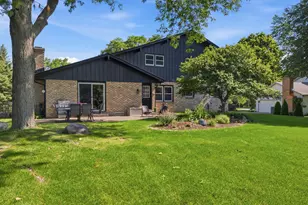 8807 Greenhill Ln, Greendale, WI 53129 - Photo 29