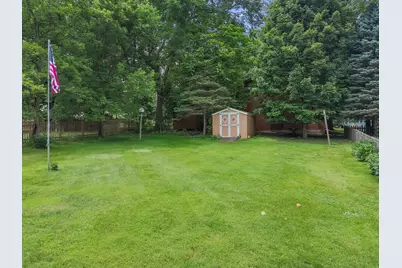 68  Oakwood St, Williams Bay, WI 53191 - Photo 17