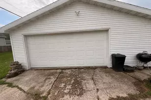 1024 Wisconsin Ave, North Fond du Lac, WI 54937 - Photo 11