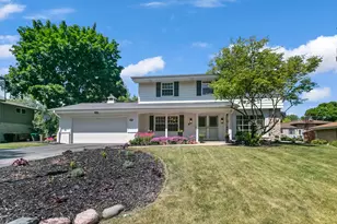 2745 N 117th Pl, Wauwatosa, WI 53222 - Photo 43