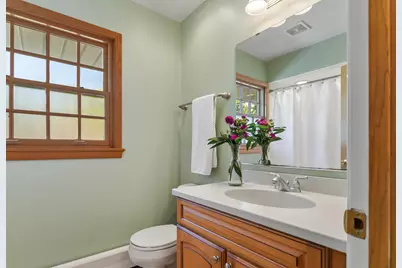 2745 N 117th Pl, Wauwatosa, WI 53222 - Photo 27