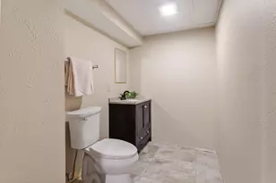 2745 N 117th Pl, Wauwatosa, WI 53222 - Photo 33
