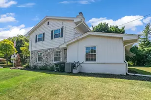 2745 N 117th Pl, Wauwatosa, WI 53222 - Photo 41