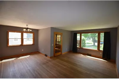 956 W Conger St, Whitewater, WI 53190 - Photo 11