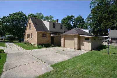 956 W Conger St, Whitewater, WI 53190 - Photo 3