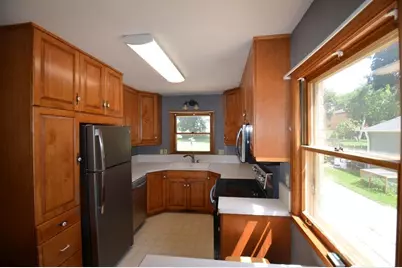 956 W Conger St, Whitewater, WI 53190 - Photo 9