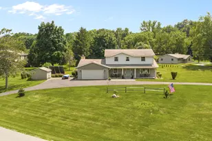 S94W23075 Meadow View Ln, Vernon, WI 53103 - Photo 45