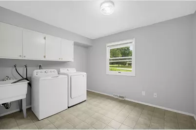 S94W23075  Meadow View Ln, Vernon, WI 53103 - Photo 25