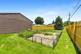 8506 N 51st St, Brown Deer, WI 53223 - Photo 25