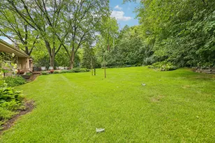 W213N5425 Kenmore Dr, Menomonee Falls, WI 53051 - Photo 25