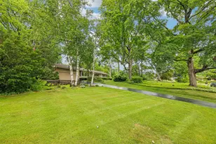 W213N5425 Kenmore Dr, Menomonee Falls, WI 53051 - Photo 27