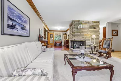 W213N5425  Kenmore Dr, Menomonee Falls, WI 53051 - Photo 7