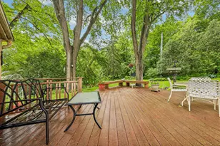 W213N5425 Kenmore Dr, Menomonee Falls, WI 53051 - Photo 23