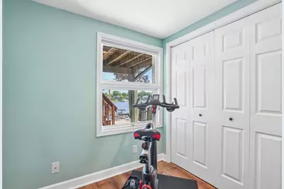 131  Riverside Dr, Racine, WI 53185 - Photo 27