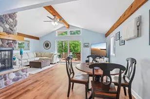 131 Riverside Dr, Racine, WI 53185 - Photo 3