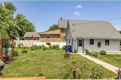 318 E Franklin St, Sparta, WI 54656 - Photo 7