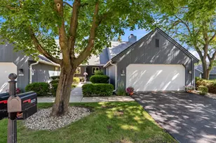 10329 N Savannah Ct, Mequon, WI 53092 - Photo 39
