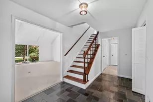 10329 N Savannah Ct, Mequon, WI 53092 - Photo 3