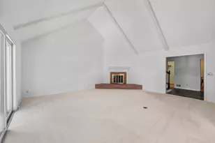 10329 N Savannah Ct, Mequon, WI 53092 - Photo 5