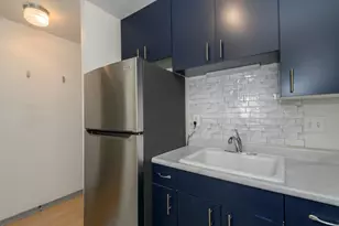 2222 E Belleview Pl, Milwaukee, WI 53211 - Photo 5