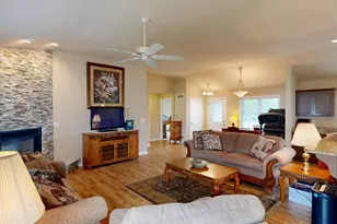 113 Michelle Dr, Johnson Creek, WI 53038 - Photo 7