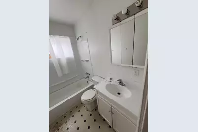 5725 N 60th St, Milwaukee, WI 53218 - Photo 9