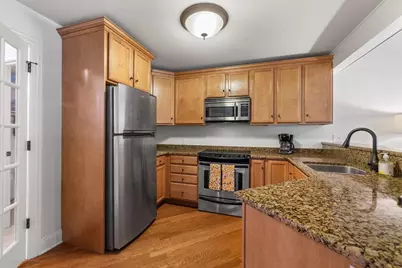 504  Rolling Green Dr #G, Fontana, WI 53125 - Photo 5