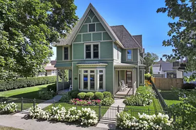 920  Geneva St, Lake Geneva, WI 53147 - Photo 1