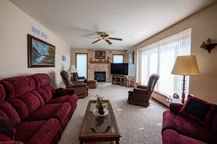 2671 W Wingate Ln, West Bend, WI 53090 - Photo 7
