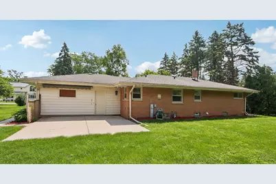 8173 S 28th St, Franklin, WI 53132 - Photo 41