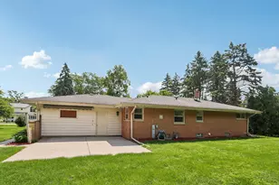 8173 S 28th St, Franklin, WI 53132 - Photo 41