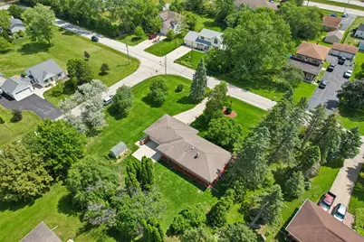 8173 S 28th St, Franklin, WI 53132 - Photo 37