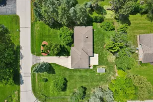 8173 S 28th St, Franklin, WI 53132 - Photo 39